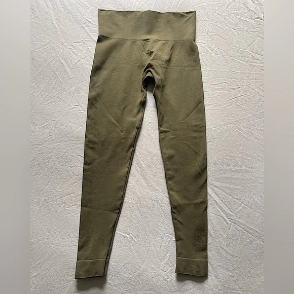 Set Active Workout Athletic Leggings Size Medium Green Athleisure Active Gym - Picture 1 of 5